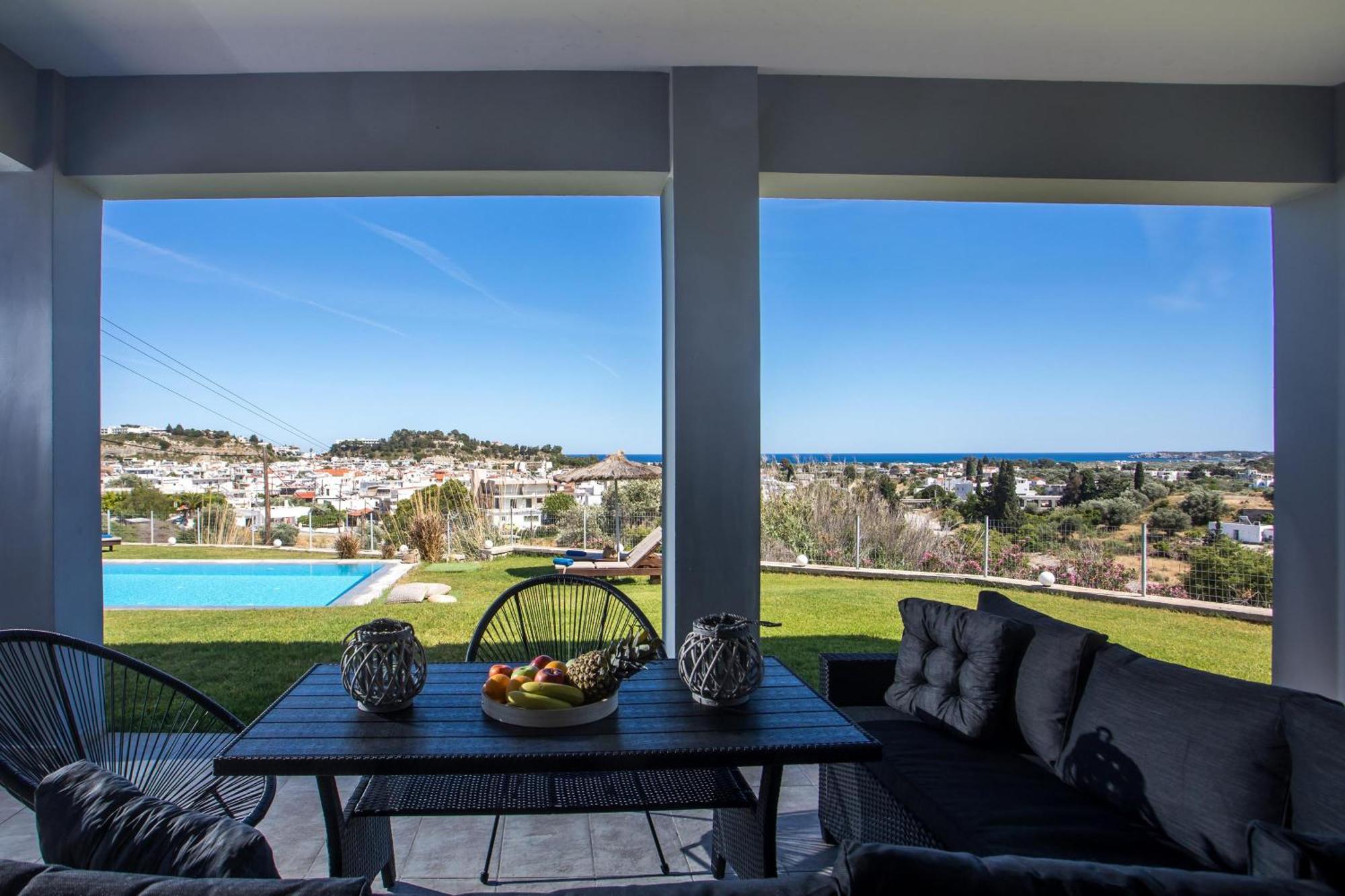 Villaer High View Afantou