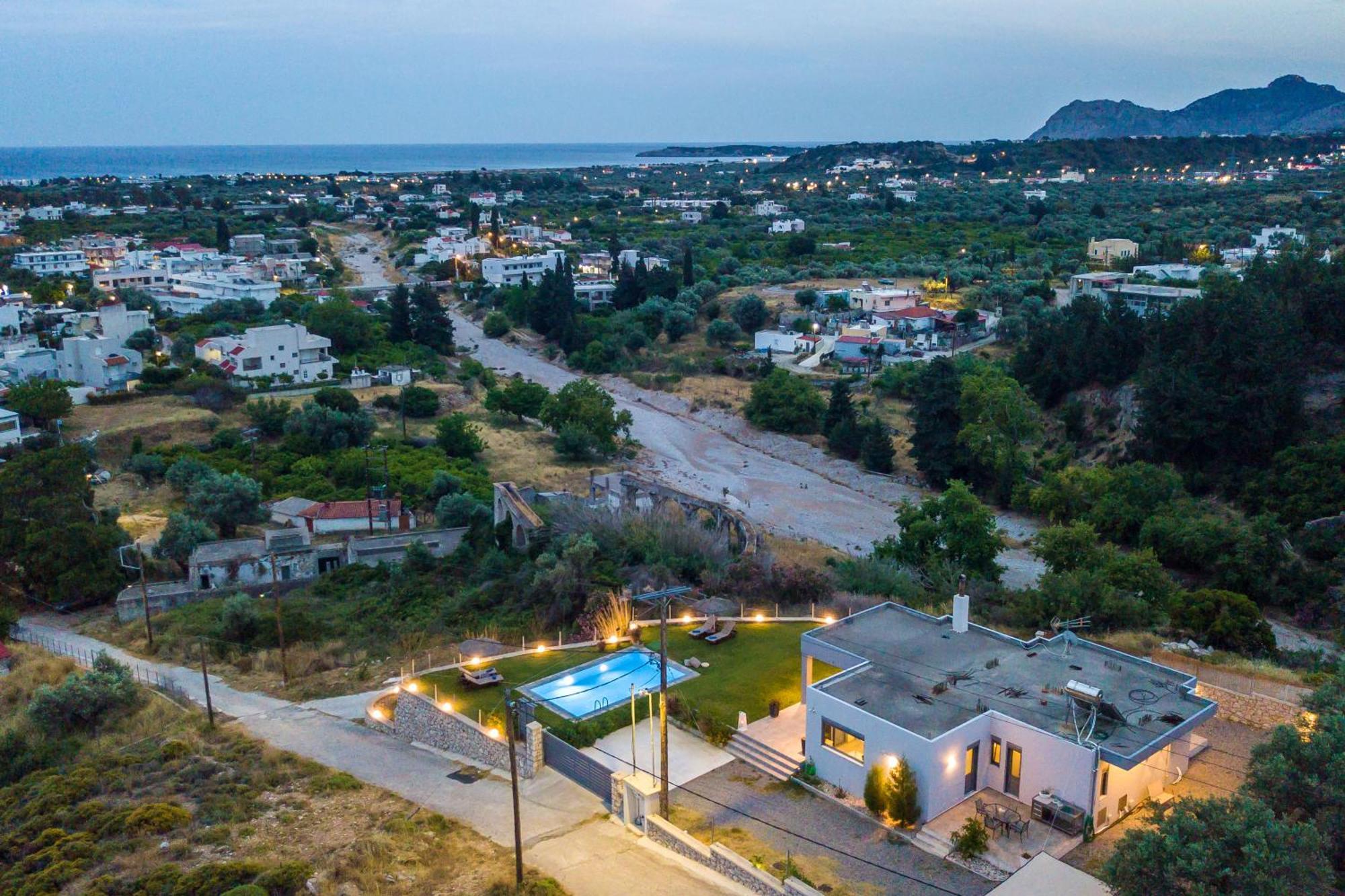 High View Villaer Afantou